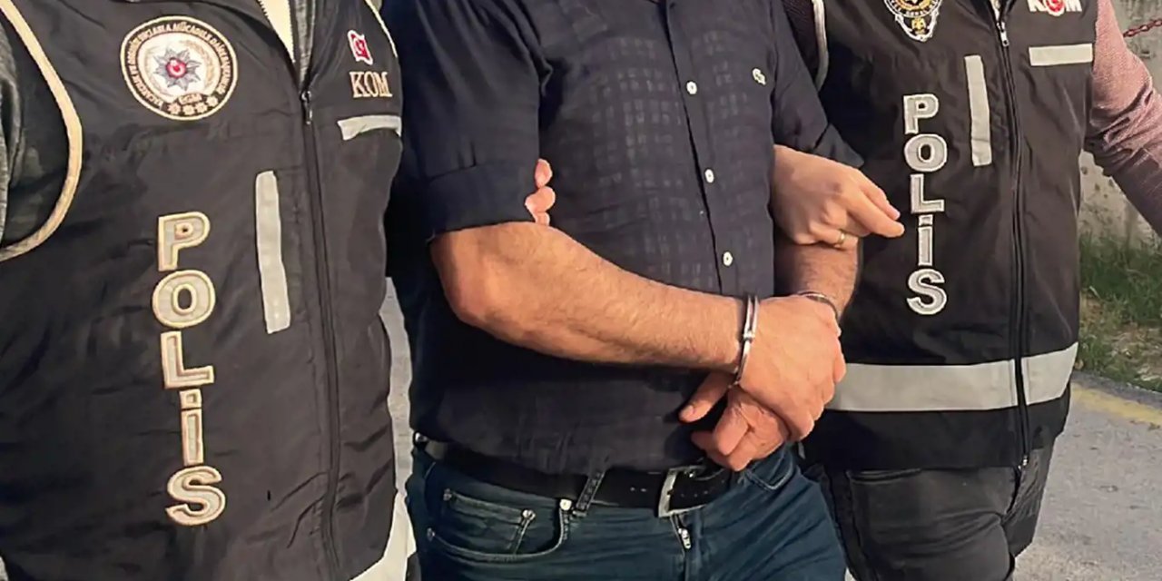 Diyarbakır'da kendilerini ABD askeri olarak tanıtıp dolandırıcılık yapan 12 şüpheli gözaltına alındı
