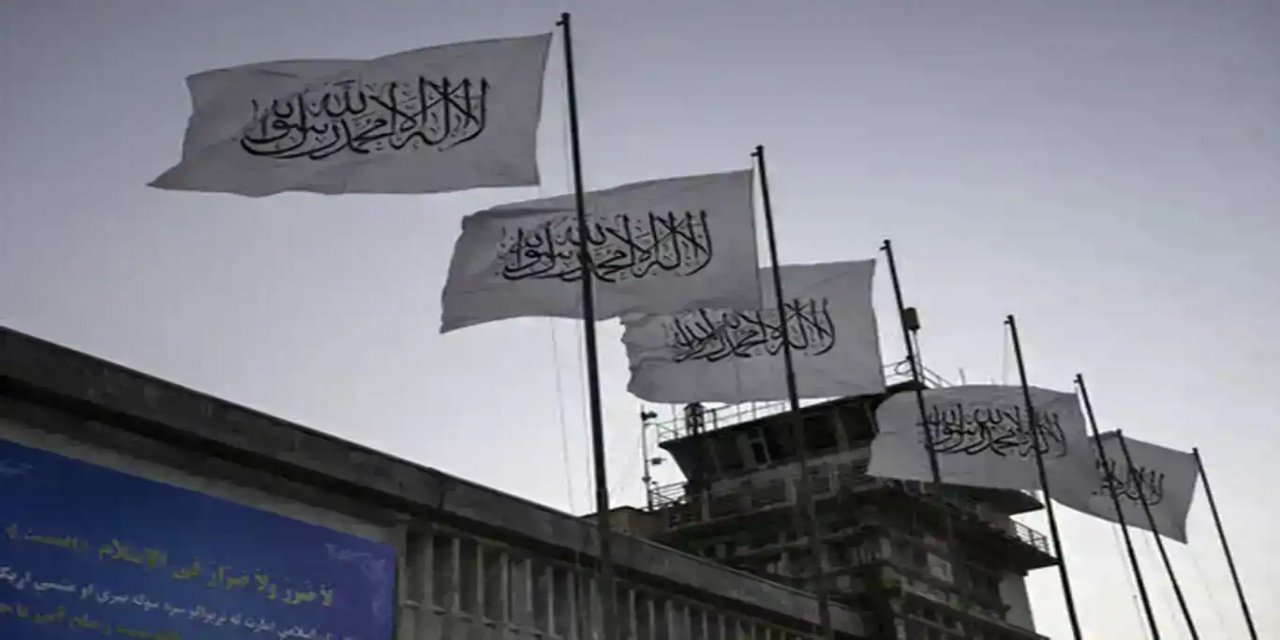 Emîrtîya Îslamê ya Efxenistanê, xelasbûna ji îşxalê Roja Serfirazîyê îlan kir