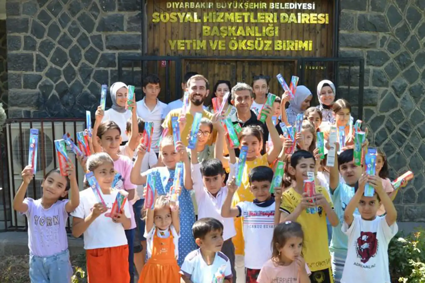 Diyarbakır'da çocuklara diş sağlığı eğitimi verildi