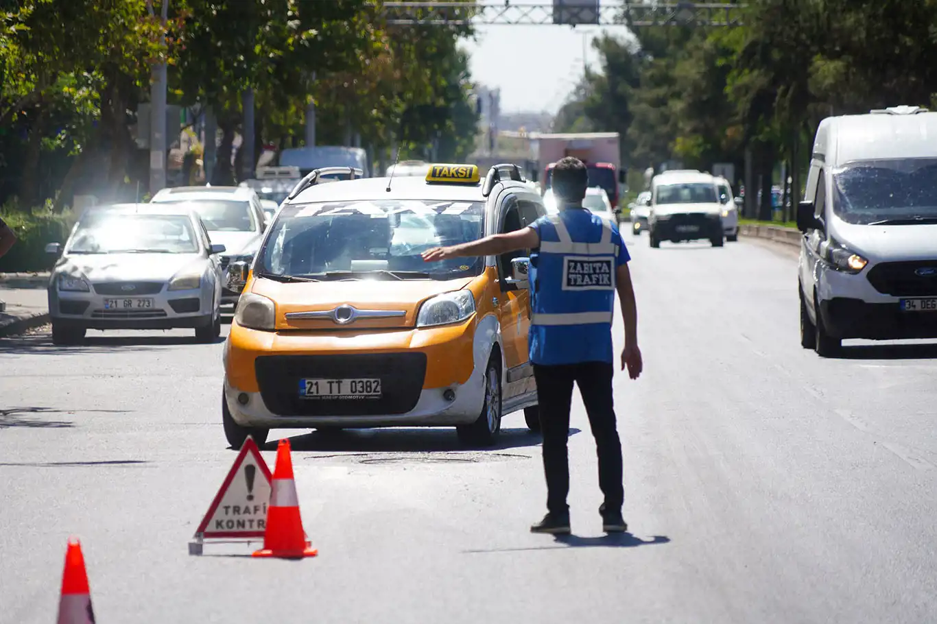 Zabıtadan toplu taşıma ve yük araçlarına denetim