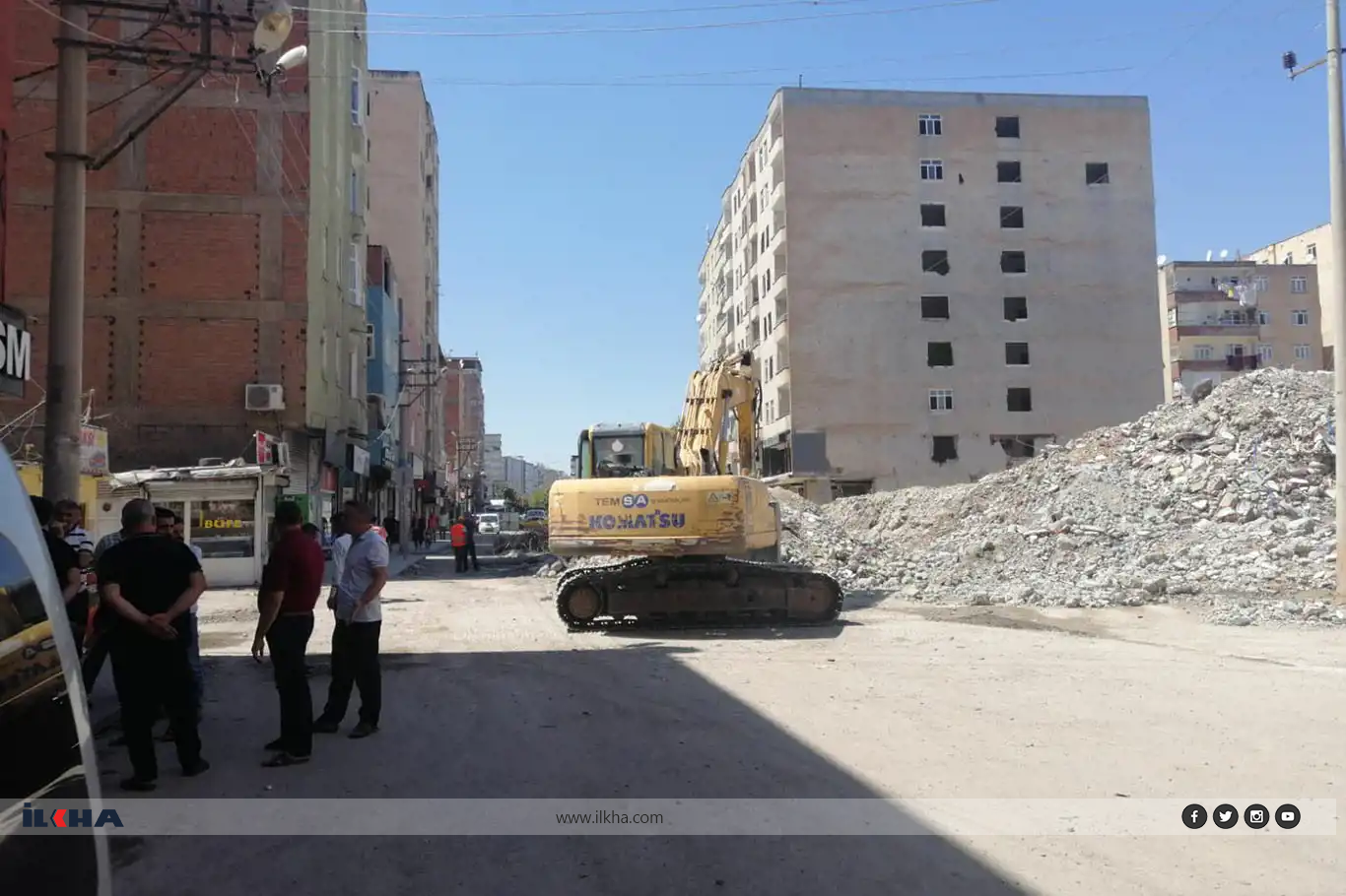 Emek Caddesi esnafı yıkım çalışmalarının ağır ilerlemesinden şikayetçi
