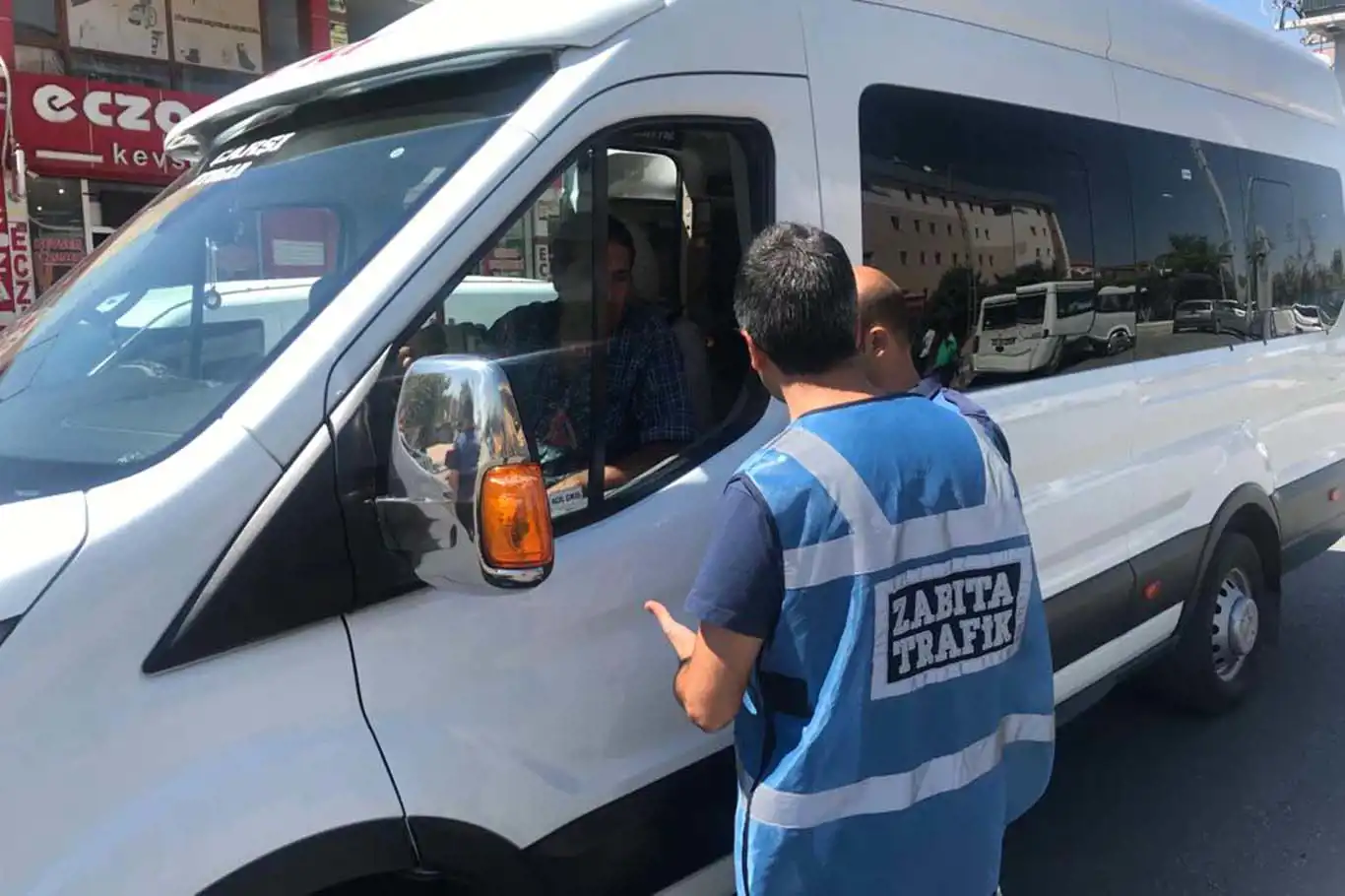 Zabıtadan çalışma ruhsatı denetimi