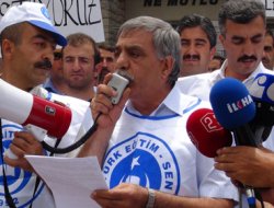 Elazığ'da öğretmene yapılan bıçaklı saldırı kınandı