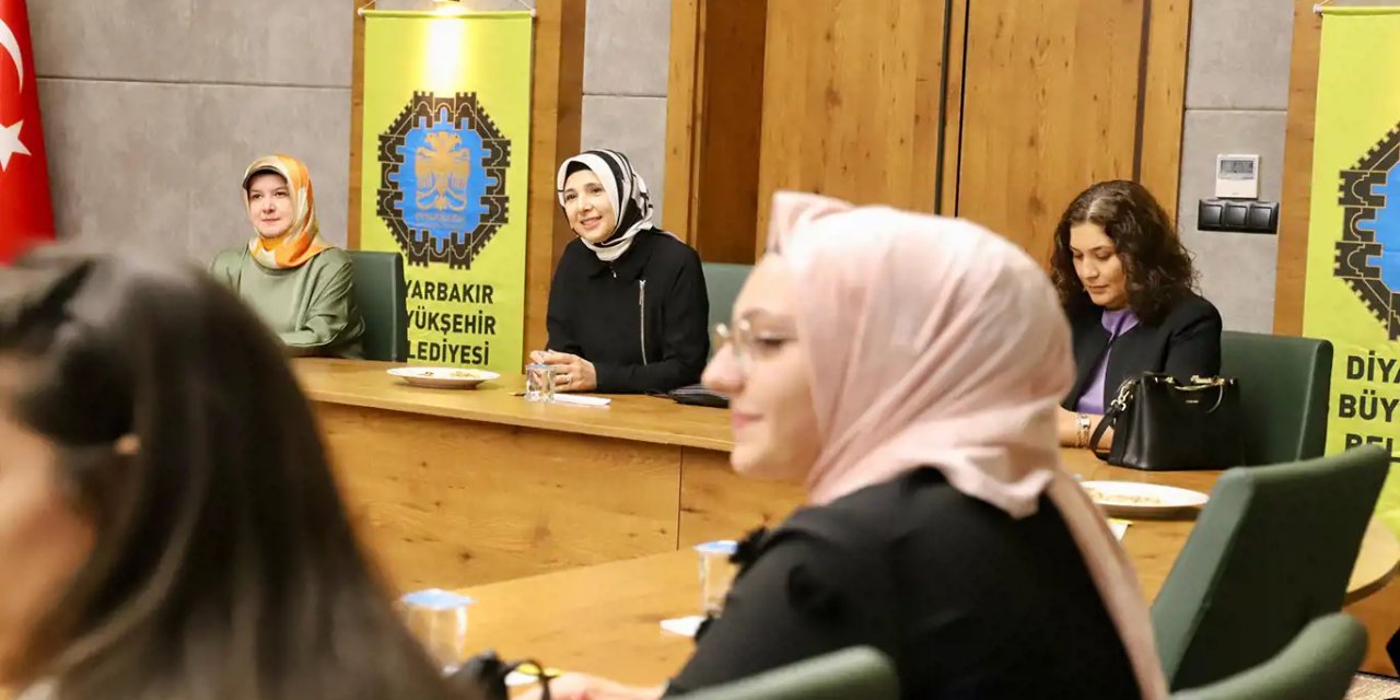 Diyarbakır'da özel yetenek resim kursuyla hayallerine kavuştular