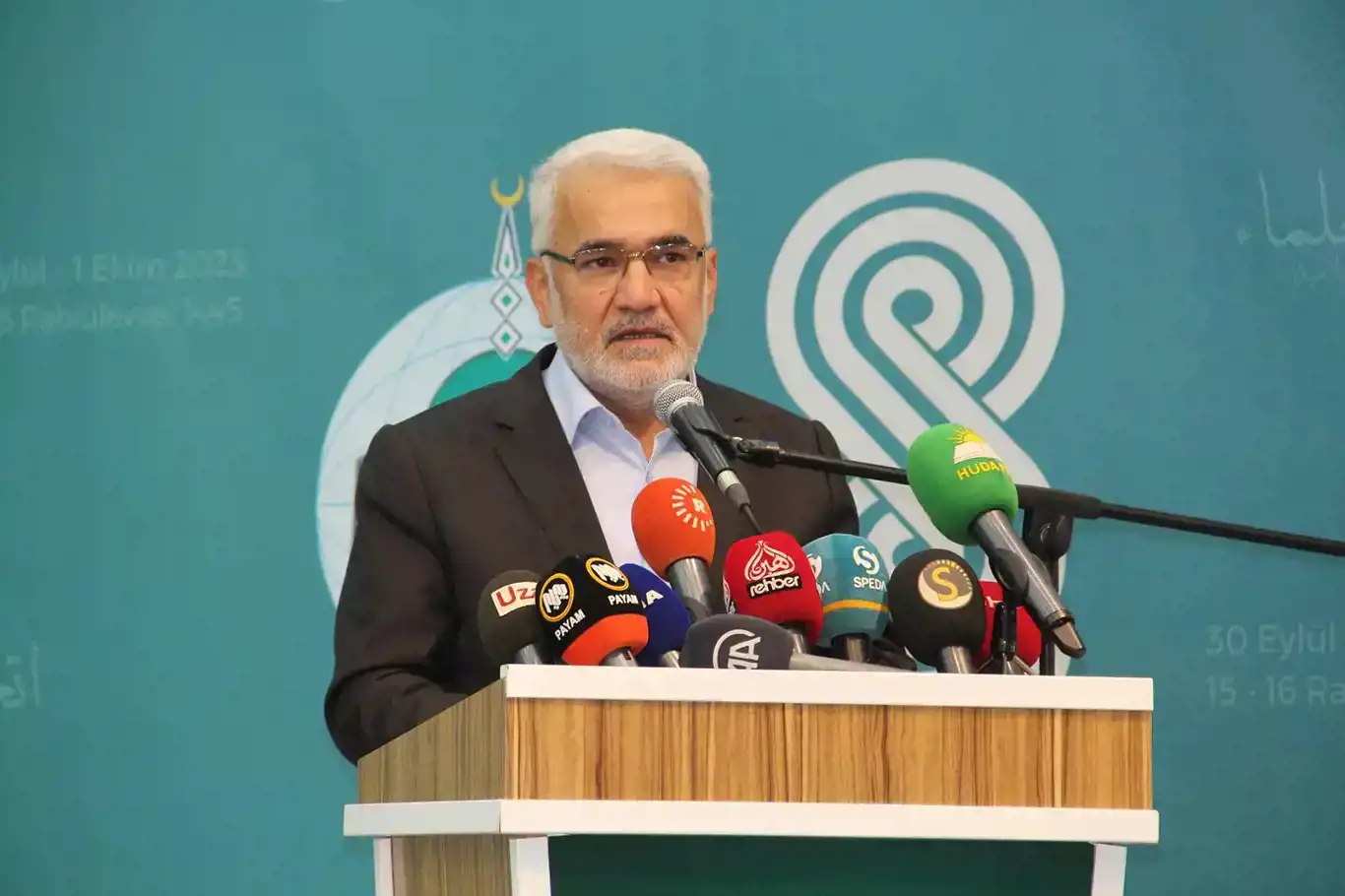Yapicioglu: Yên ku ji şîyarbûna Îslamî re rêbertîyê bikin alim in