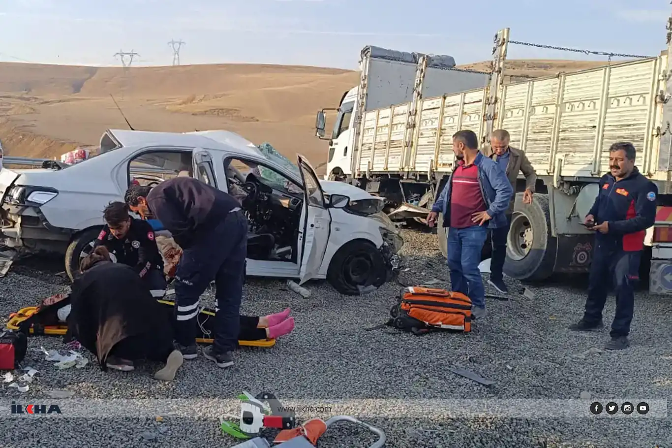 Li Agiriyê kamyon û otomobîl li hev qelibîn: 2 mirî, 2 birîndar