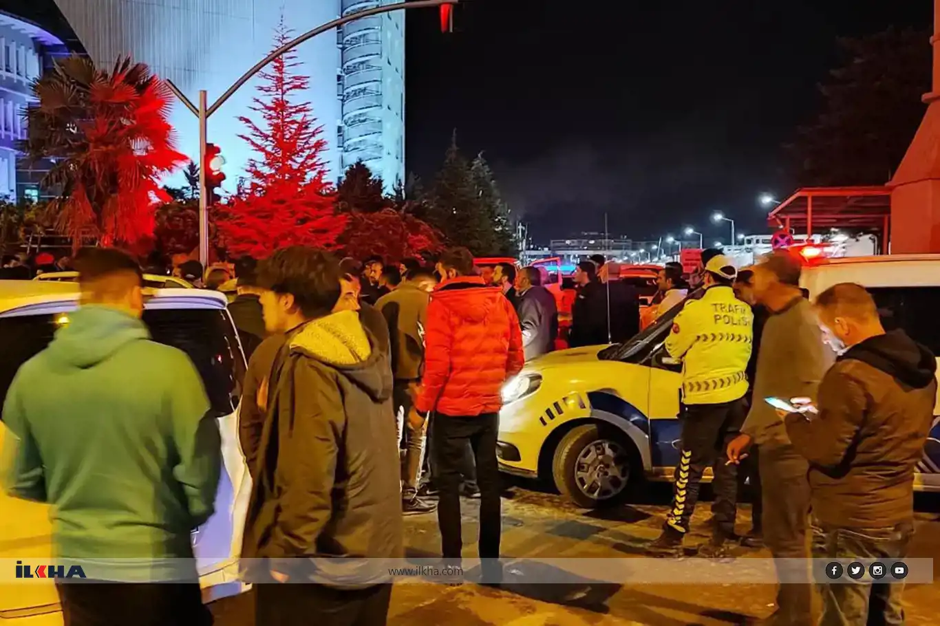 Polês ji xelkê Meletî yên ku xwestin biçin Baregeha Kurecîkê re astengîyê derxist