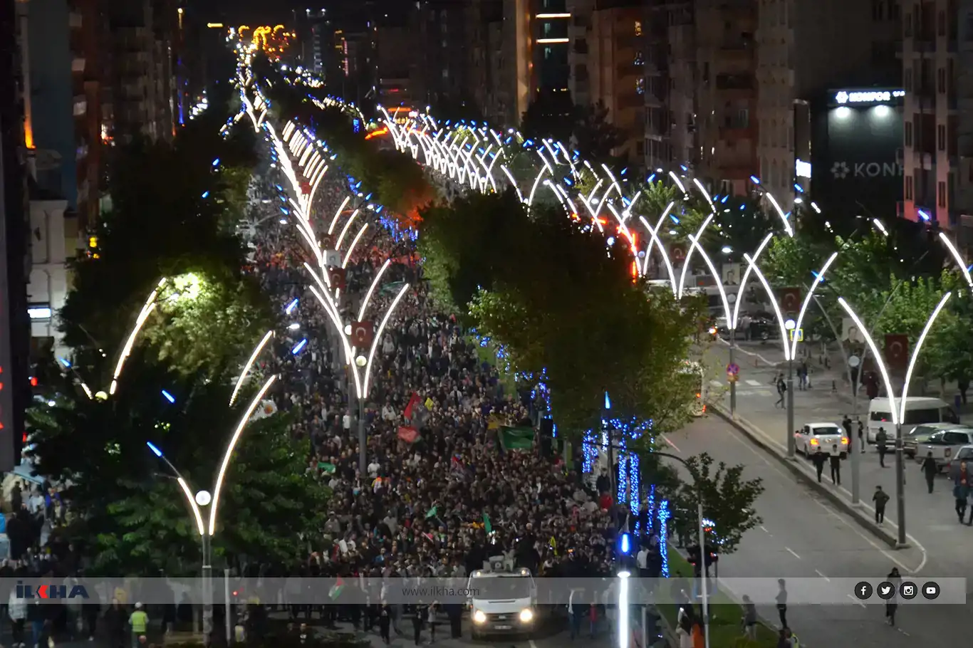 Bi deh hezaran mirov li Êlihê ji bo Xezzeyê meşîyan