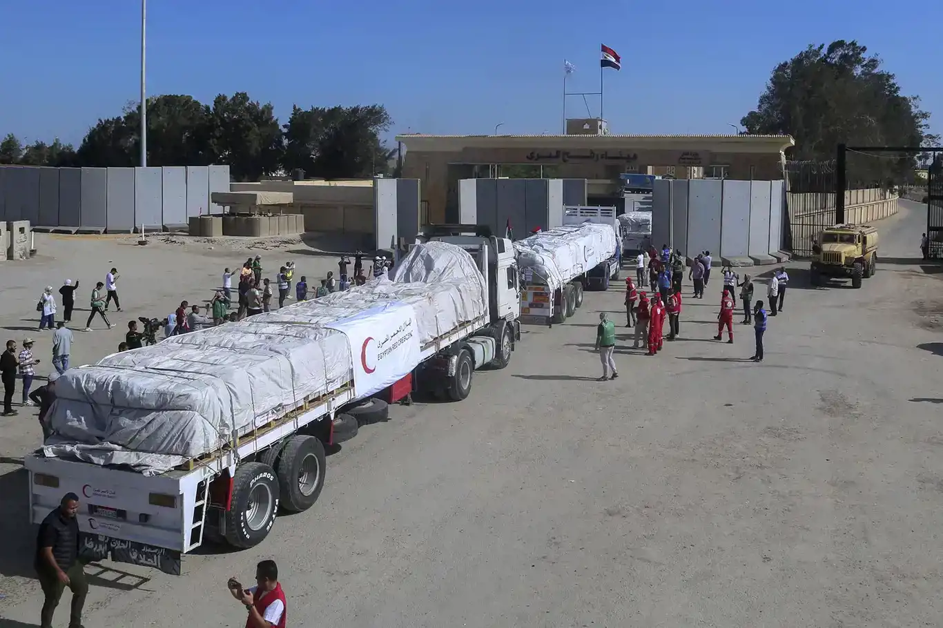 102 tirên alîkarîyê ên dinê jî ketin nav Xezzeyê