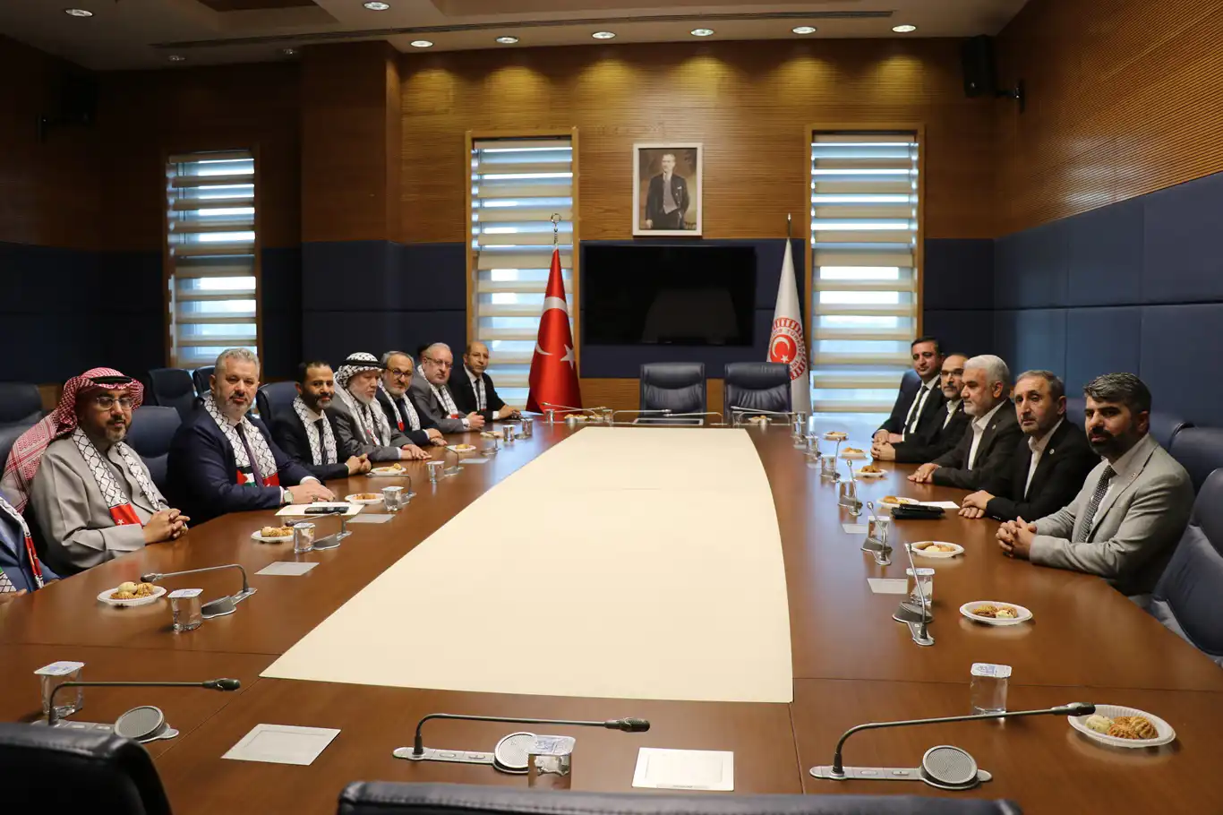 Parlamenterler Arası Kudüs Platformu'ndan HÜDA PAR'a ziyaret