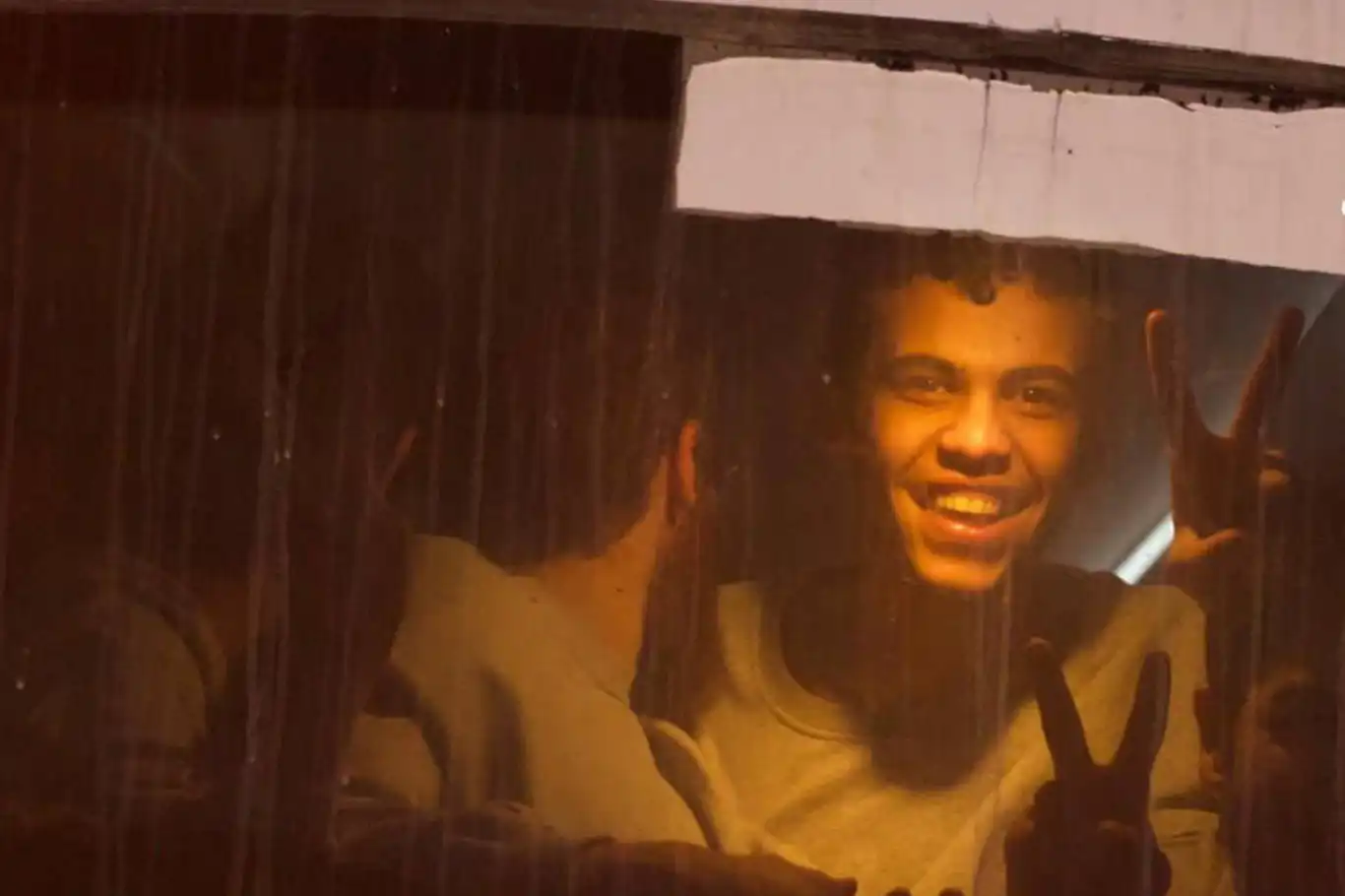 Direniş, 39 Filistinli esiri daha işgal zindanlarından kurtardı