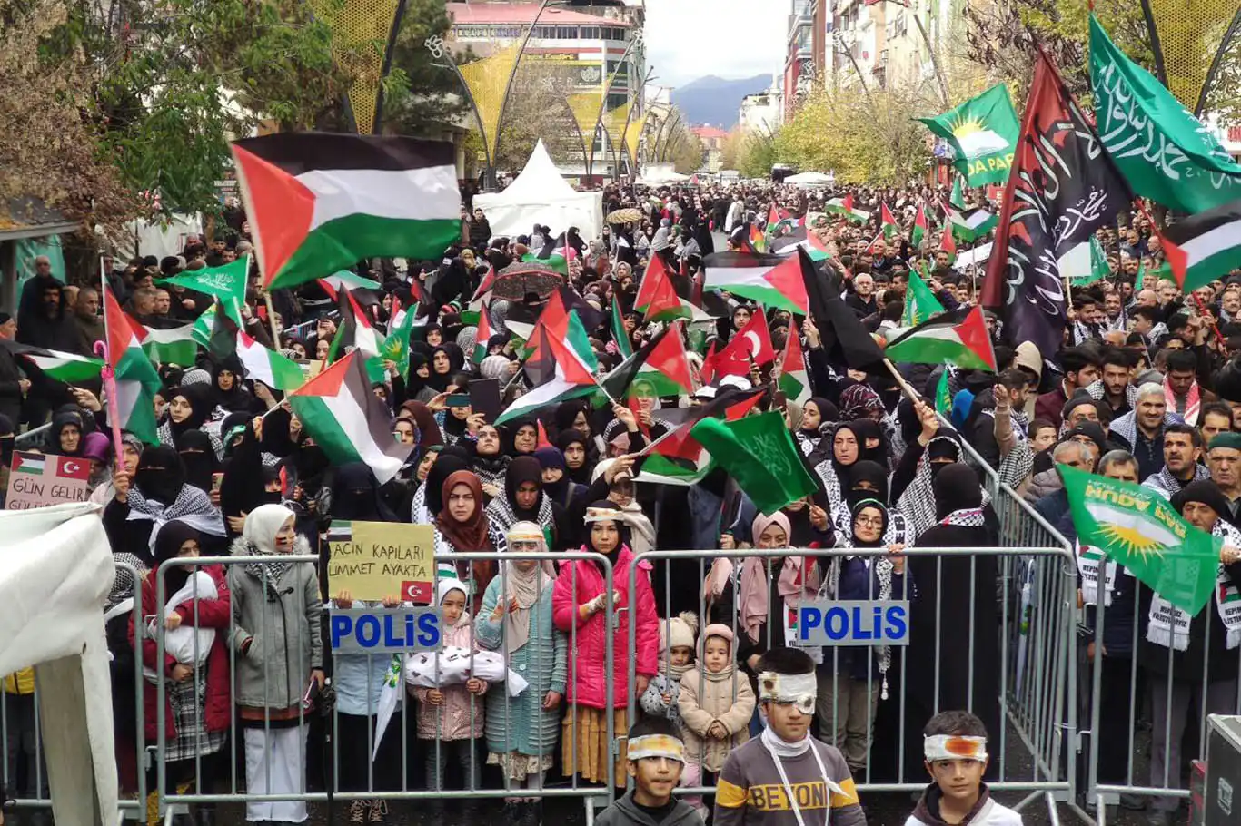 Li Çewligê Mîtînga Tofana Eqsayê