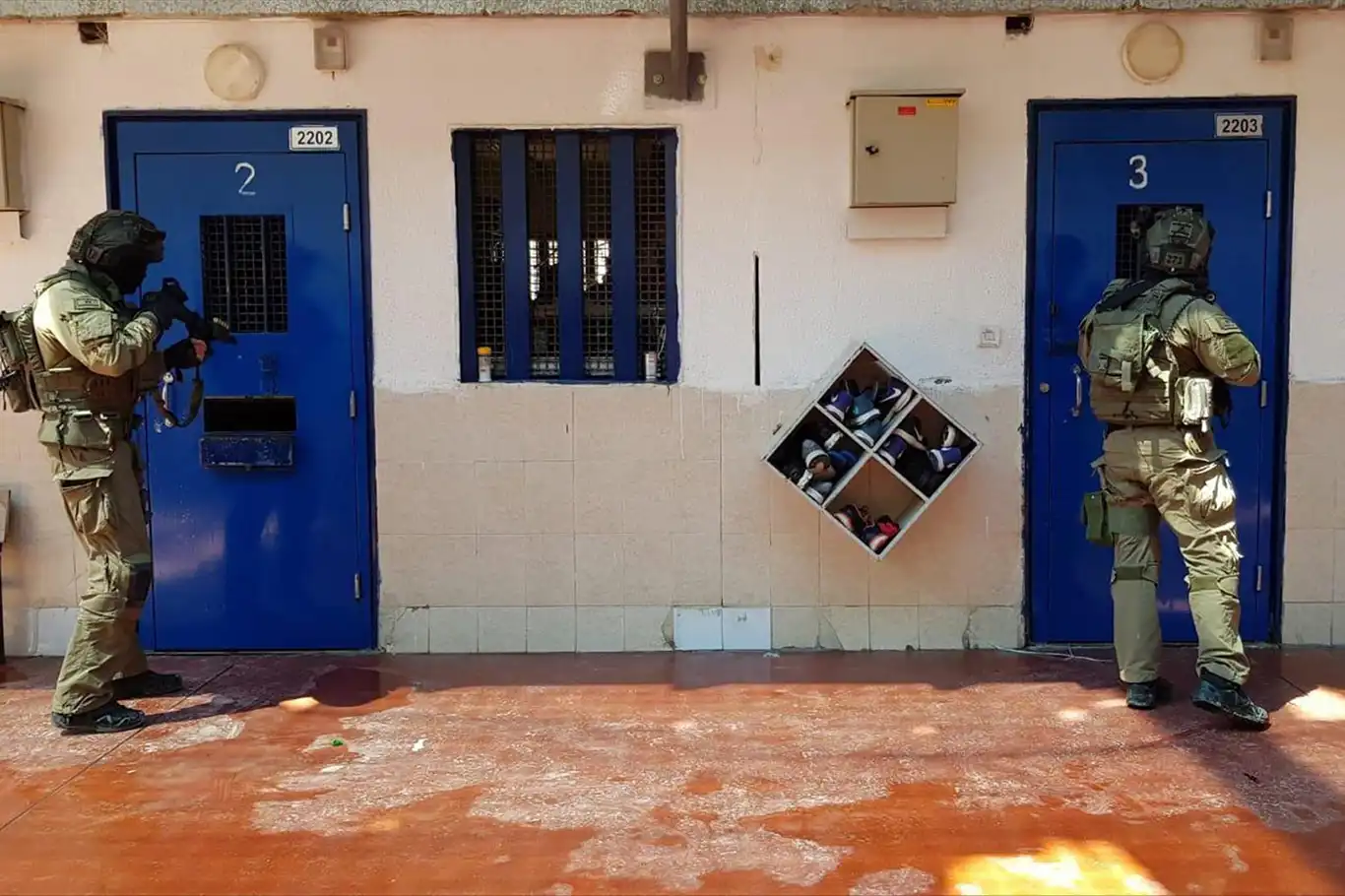 Rejîma sîyonîst 142 pîrekên êsîr avêt hefsê