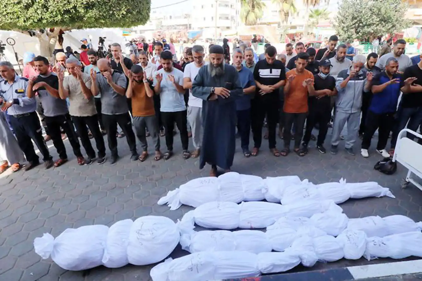 Dünyanın gözleri önünde 8 bin Gazzeli çocuk katledildi