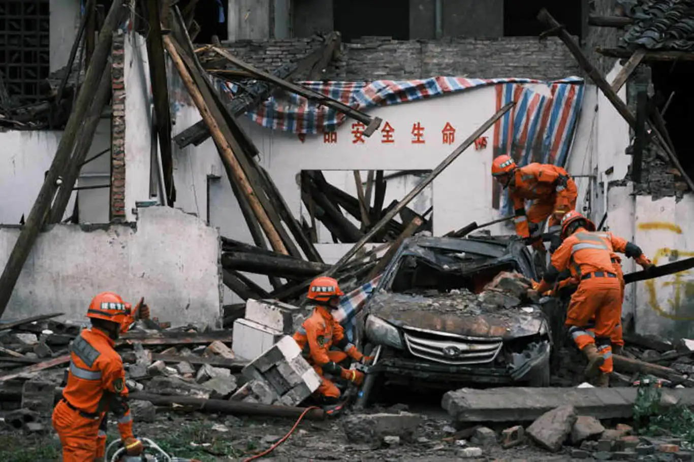 Di erdheja ku li Çînê pêk hat de 111 kes mirin