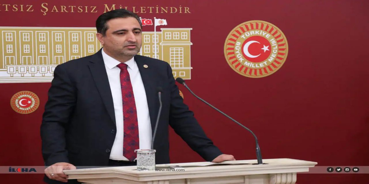 Ramanli: Ew ê li ser siyonîstên xwedî hemwelatiya Tirkiyeyê pêşnûmeqanûnekê pêşkêşî meclisê bike