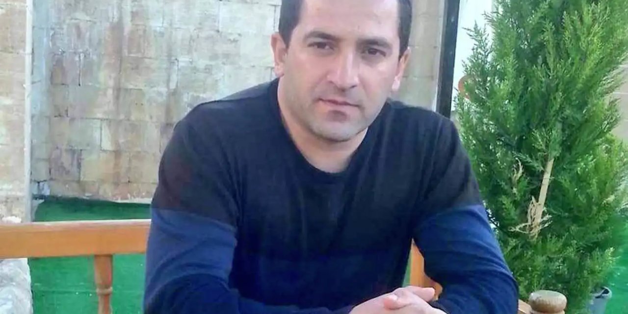 Diyarbakır'da taziyeden dönen otomobil yol kenarındaki araca çarptı: 3 ölü 4 yaralı