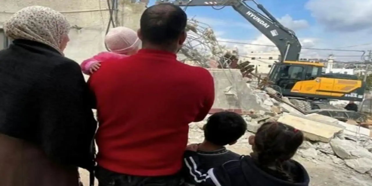 Siyonist rejim, 200 Filistinliye "evlerini yıkmaları" için tebligat gönderdi