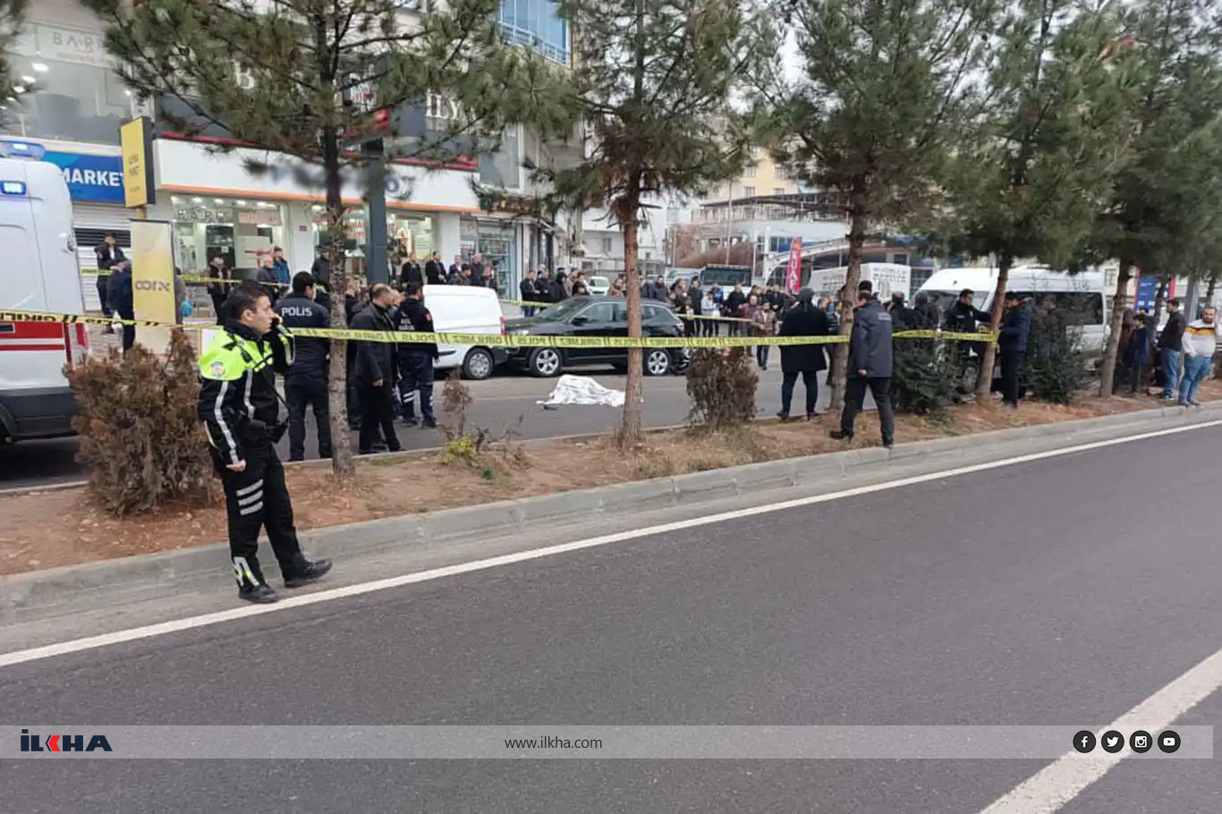 Diyarbakır'ın Silvan ilçesinde kamyonun altında ezilen motosikletli sağlık çalışanı vefat etti