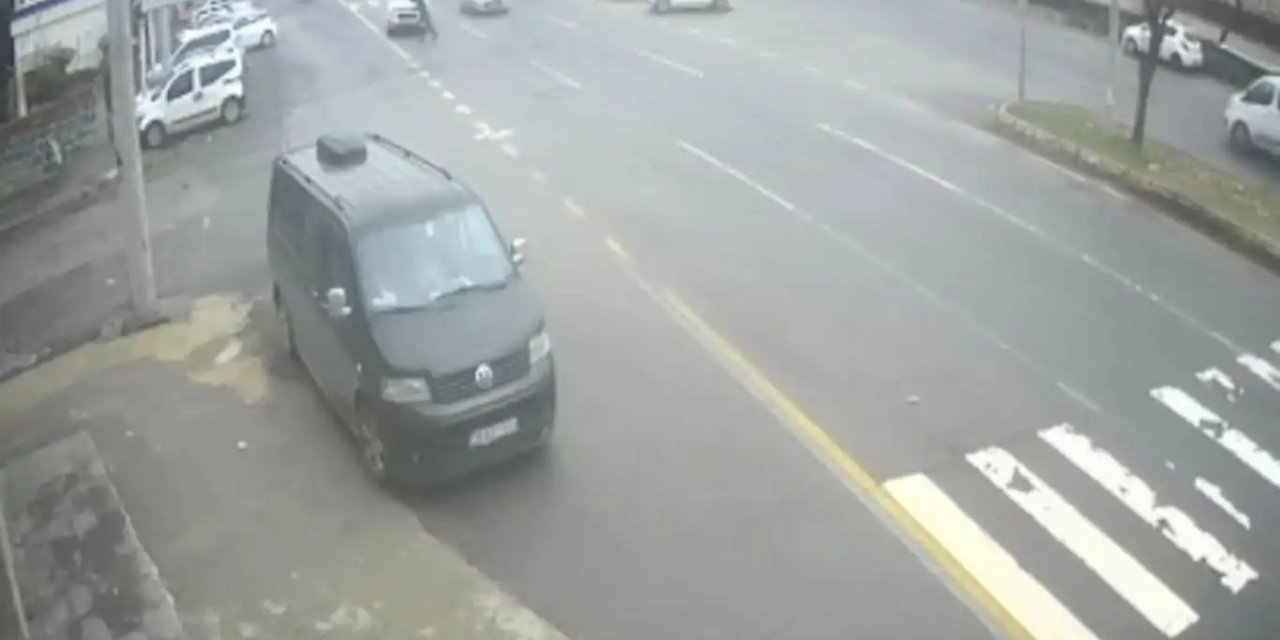 Kayapınar ilçesi Fırat Bulvarı’nda kaza: Bir ölü 3 yaralı