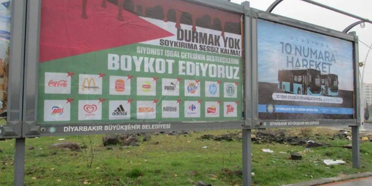 Diyarbakır'da billboardlara boykot ürünleri asıldı