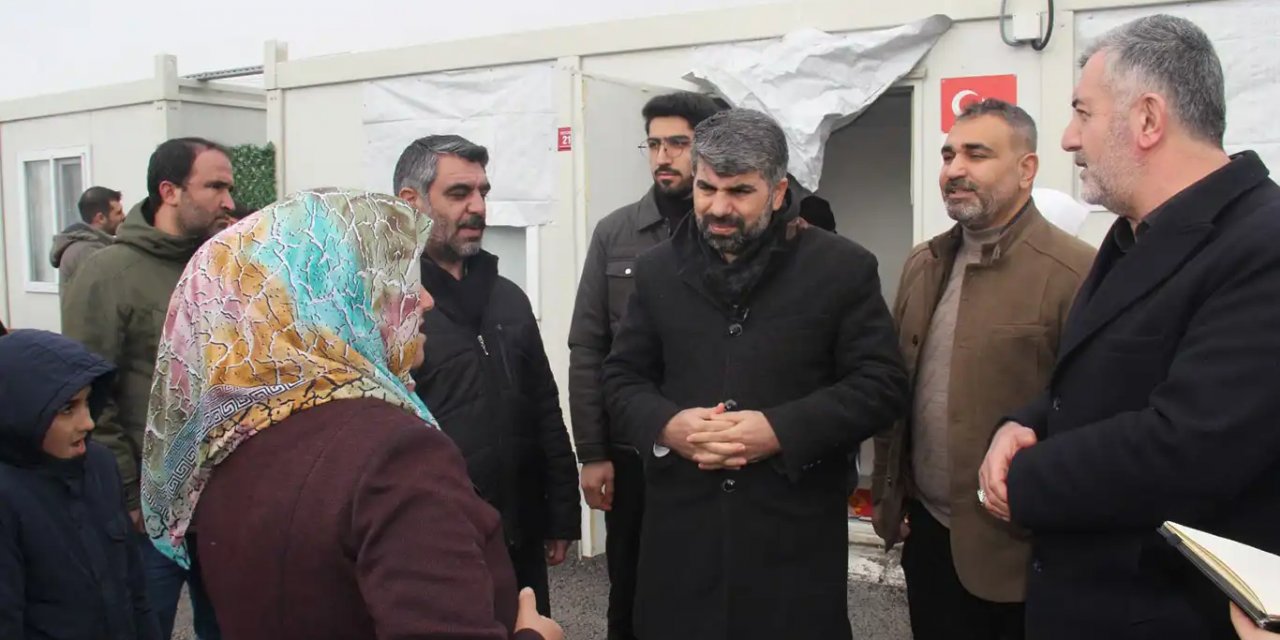 HÜDA PAR DBB Başkan Adayı Dinç, depremzede aileleri ziyaret etti
