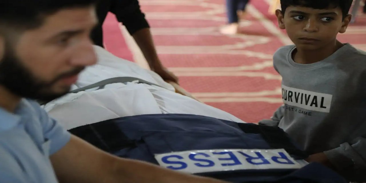 Li Xezzeyê 2 pîrekên rojnameger şehîd bûn