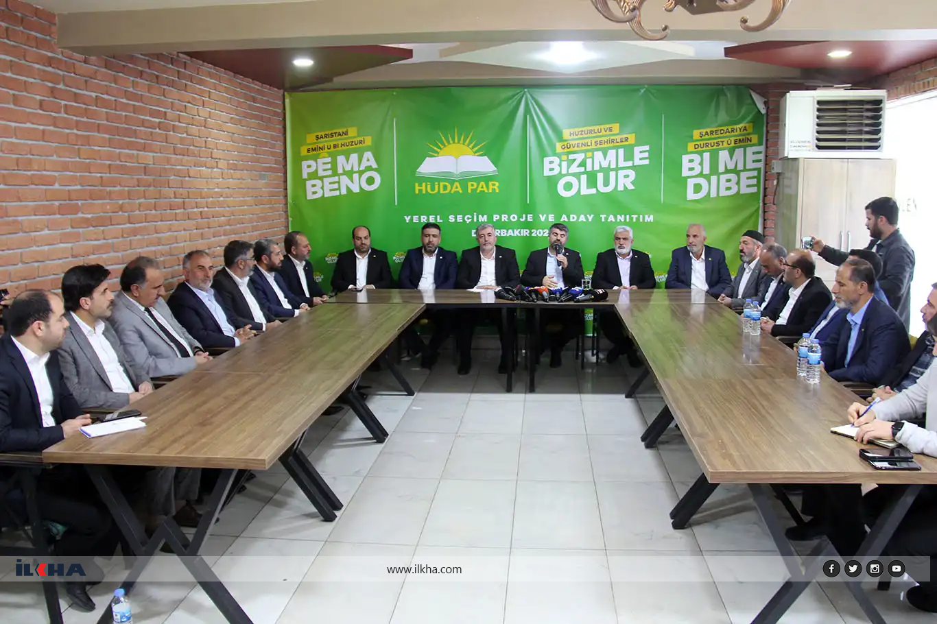 HÜDA PAR Diyarbakır Büyükşehir Belediye Başkan Adayı Dinç, projelerini basınla paylaştı