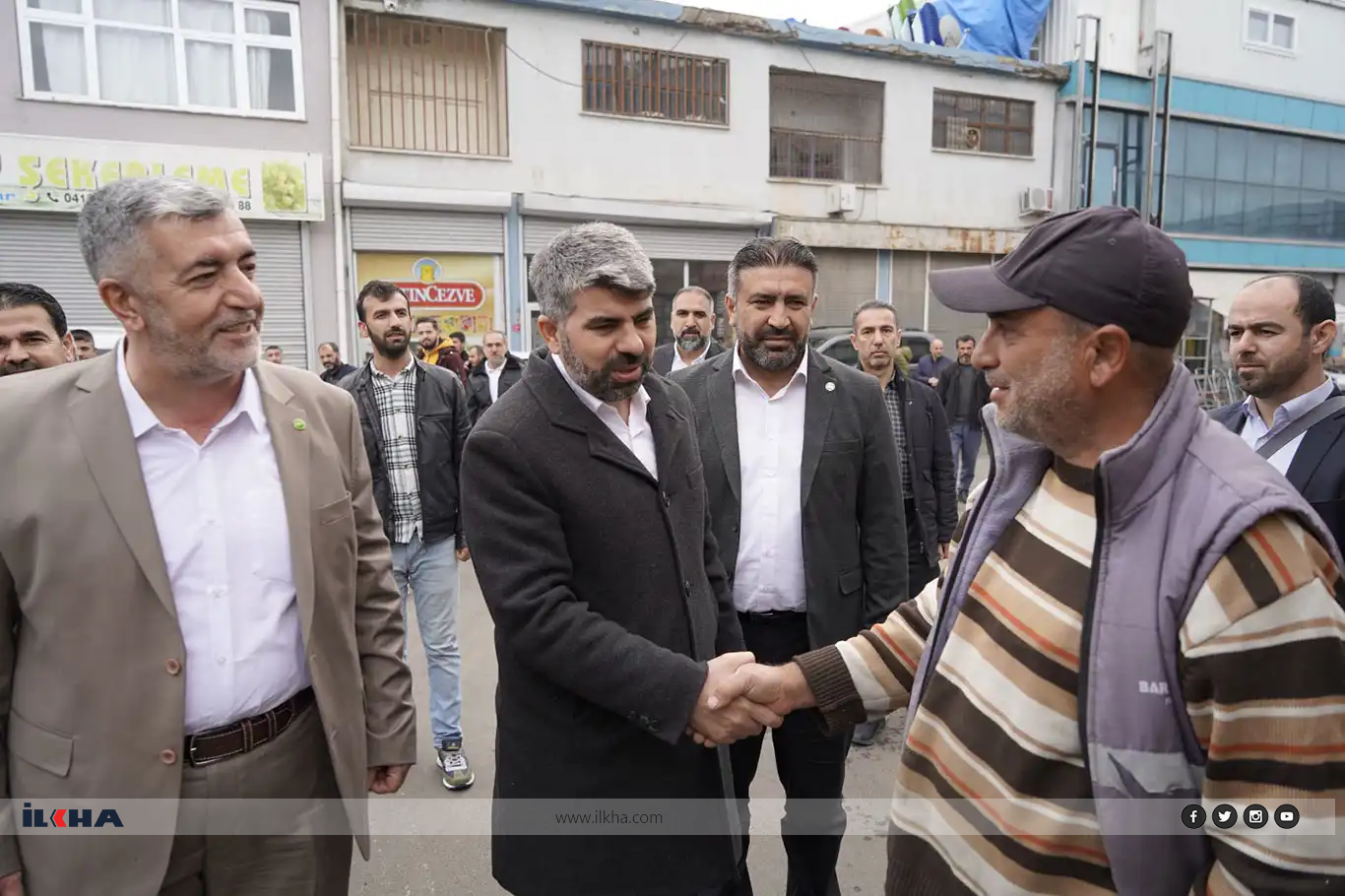 HÜDA PAR DBB Başkan adayı Faruk Dinç, Toptancılar Sitesi esnafını ziyaret etti