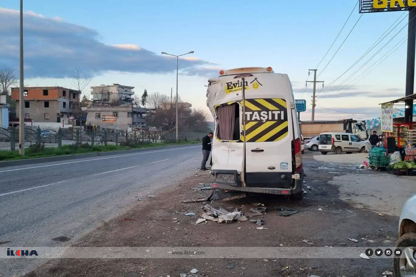 Diyarbakır'da kontrolden çıkan kamyon zincirleme kazaya neden oldu: 3 yaralı