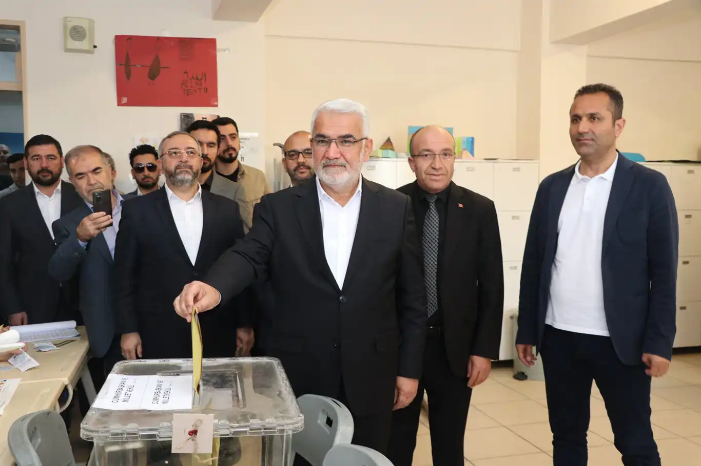 Liderler oylarını nerede kullanacak?