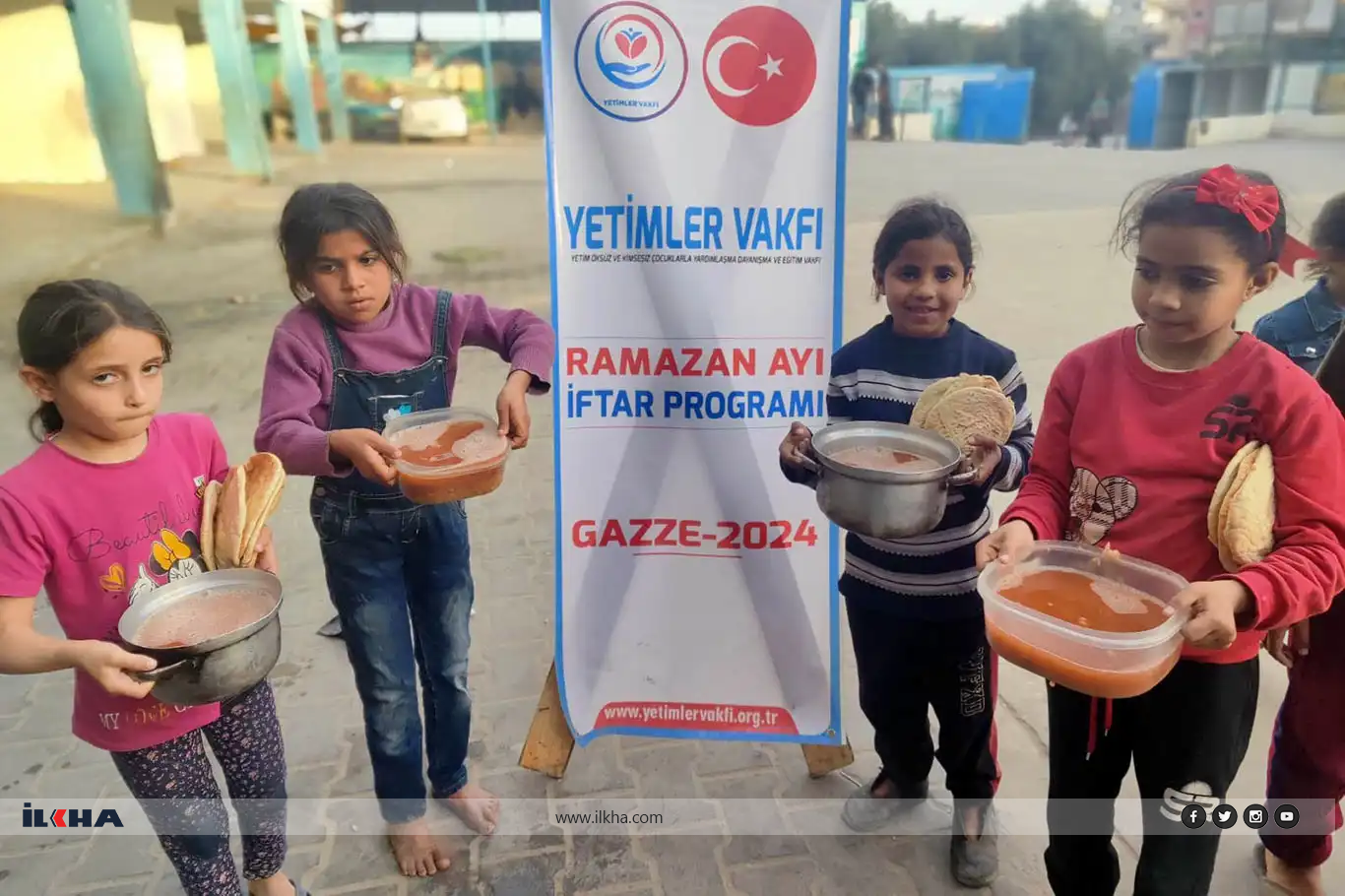 Yetimler Vakfı, Gazze'de iftar vermeye devam ediyor