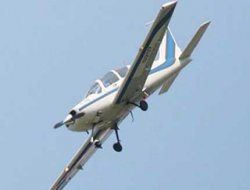 Eğitim uçağı düştü!