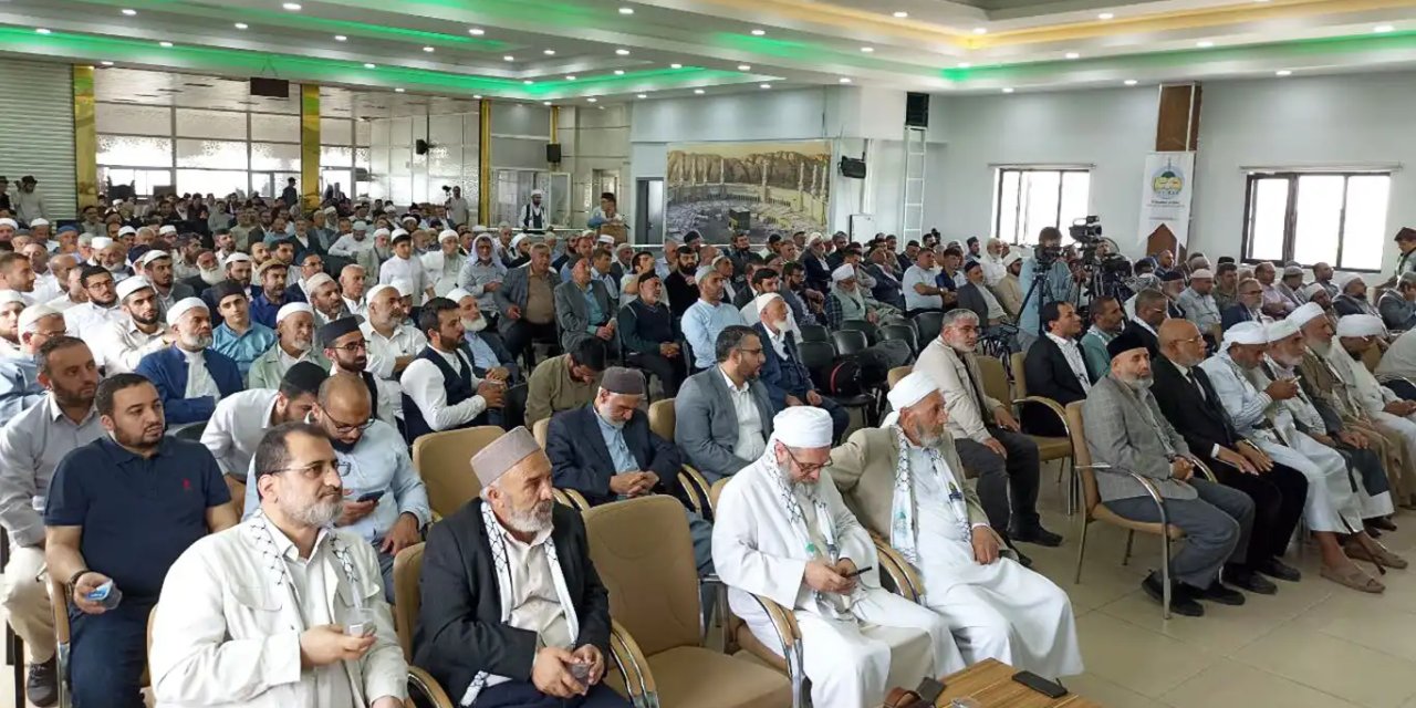 İTTİHADUL ULEMA'nın düzenlediği "Aksa Tufanı'nda Ulemanın Mesuliyeti" programı başladı