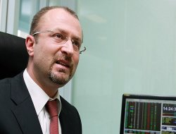 Faizciler krizi fırsata çevirdi