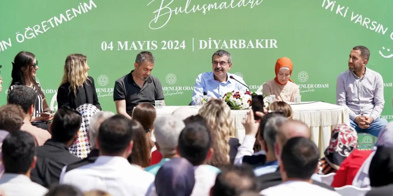 Diyarbakır'da açıklama yapan Bakan Tekin: Öğretmen atamaları pazartesi açıklanabilir