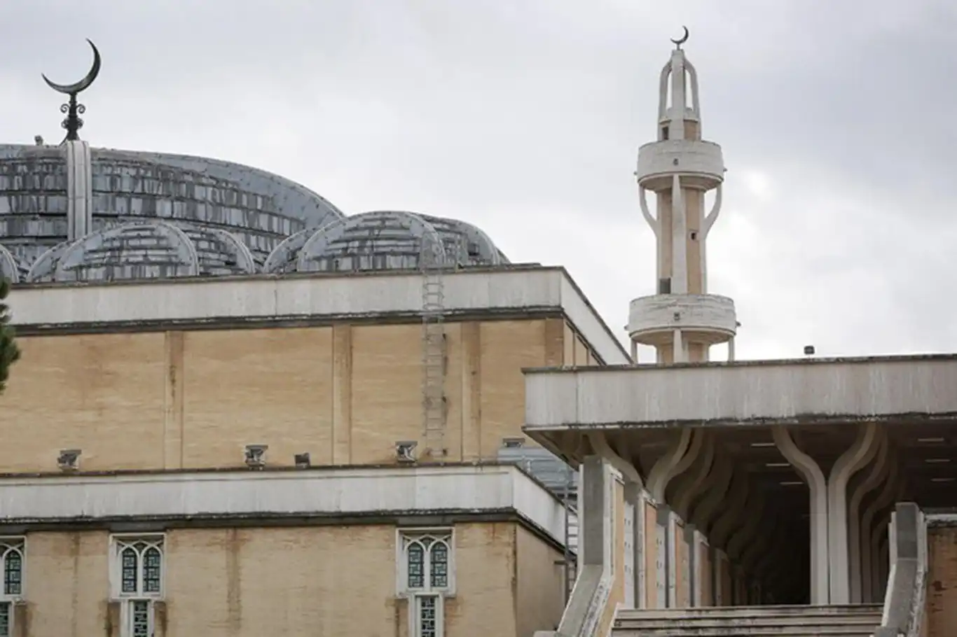 Ji Îtalyayê biryarek ku bertekan dikşîne ser xwe: Nimêja bi cemaetî hat qedexekirin