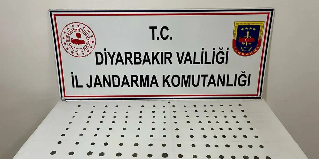 Ergani'de 145 adet tarihi eser ele geçirildi