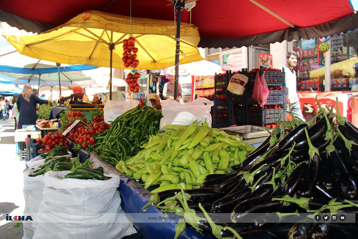 Diyarbakır'daki pazar esnafı: Fiyatlar düşük işler durgun