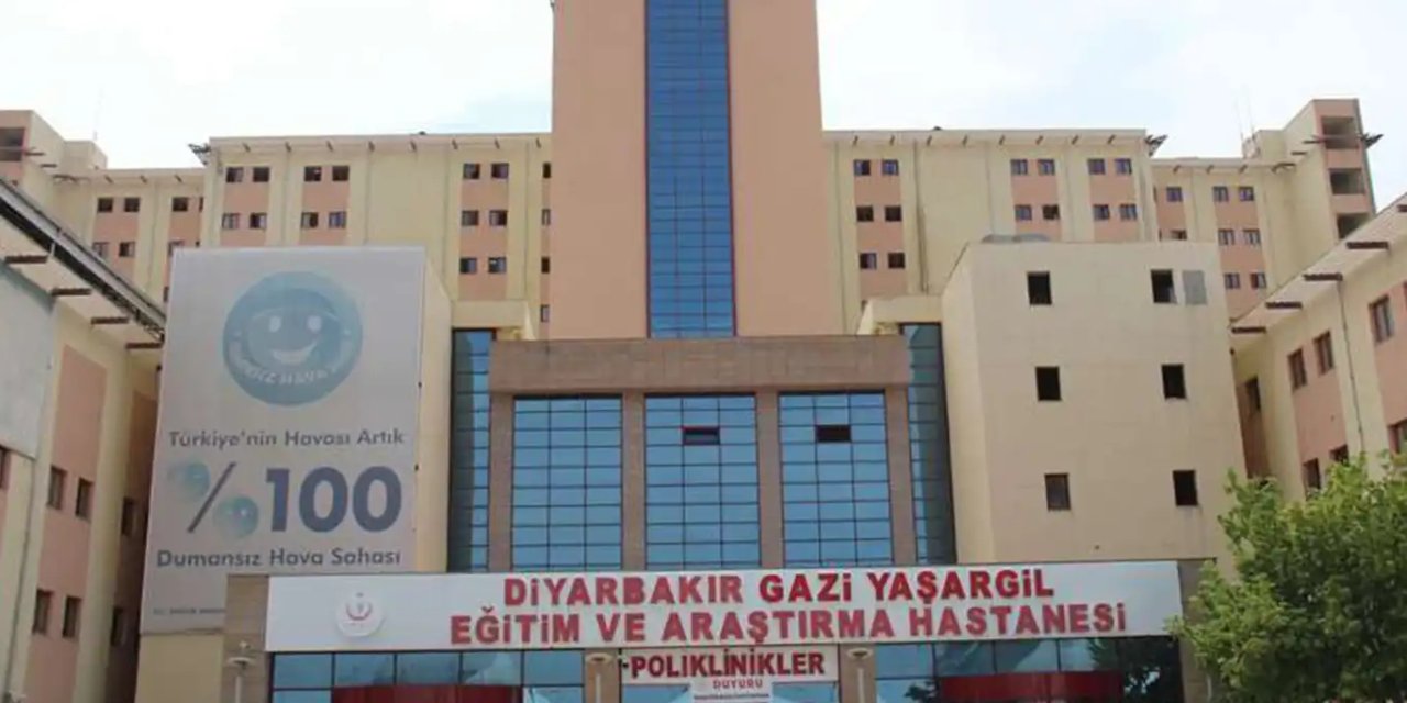 Diyarbakır Acısuyu mevkiinde minibüs şarampole yuvarlandı: 1’i ağır 4 yaralı