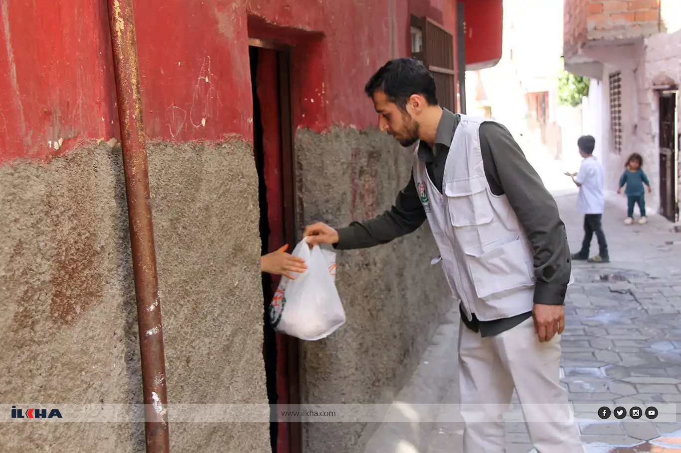Avrupa Yetimeli Diyarbakır'da binlerce aileye kurban eti dağıttı