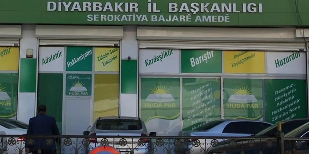HÜDA PAR Diyarbakır İl Başkanlığı: Starbucks şubesindeki hadiseyle bir ilişkimiz yok