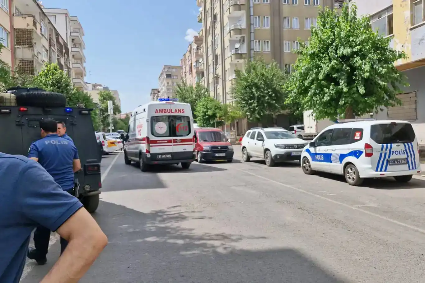 Li Dîyarbekirê ji ber doza danûstandinê şer derket: 4 birîndar