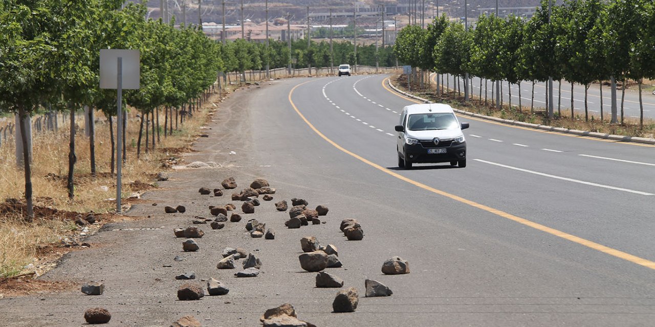 Diyarbakır'da halka açık alanların meyhaneye dönüştürülmesine mahallelilerden tepki