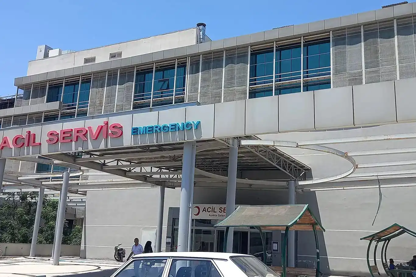 Li Rihayê ji ber nerazîbûna erdan şer derket: 20 birîndar