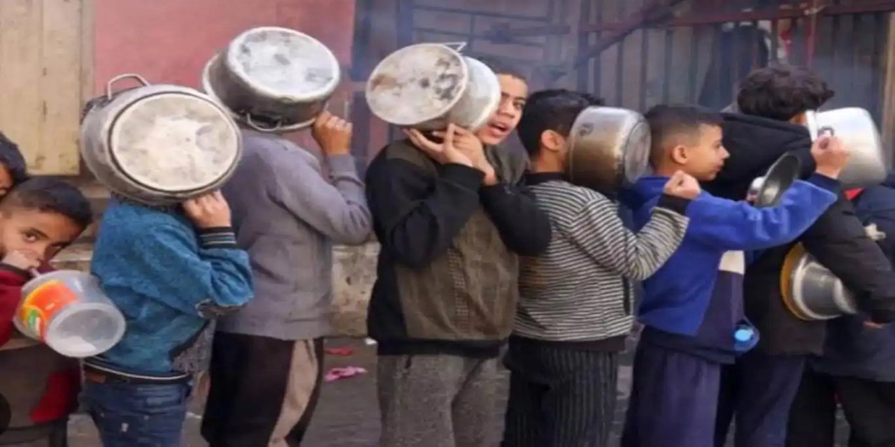 Rejîma îşxalker ev 64 roj in nahêle alîkariyên însanî derbasî Xezzeyê bibin