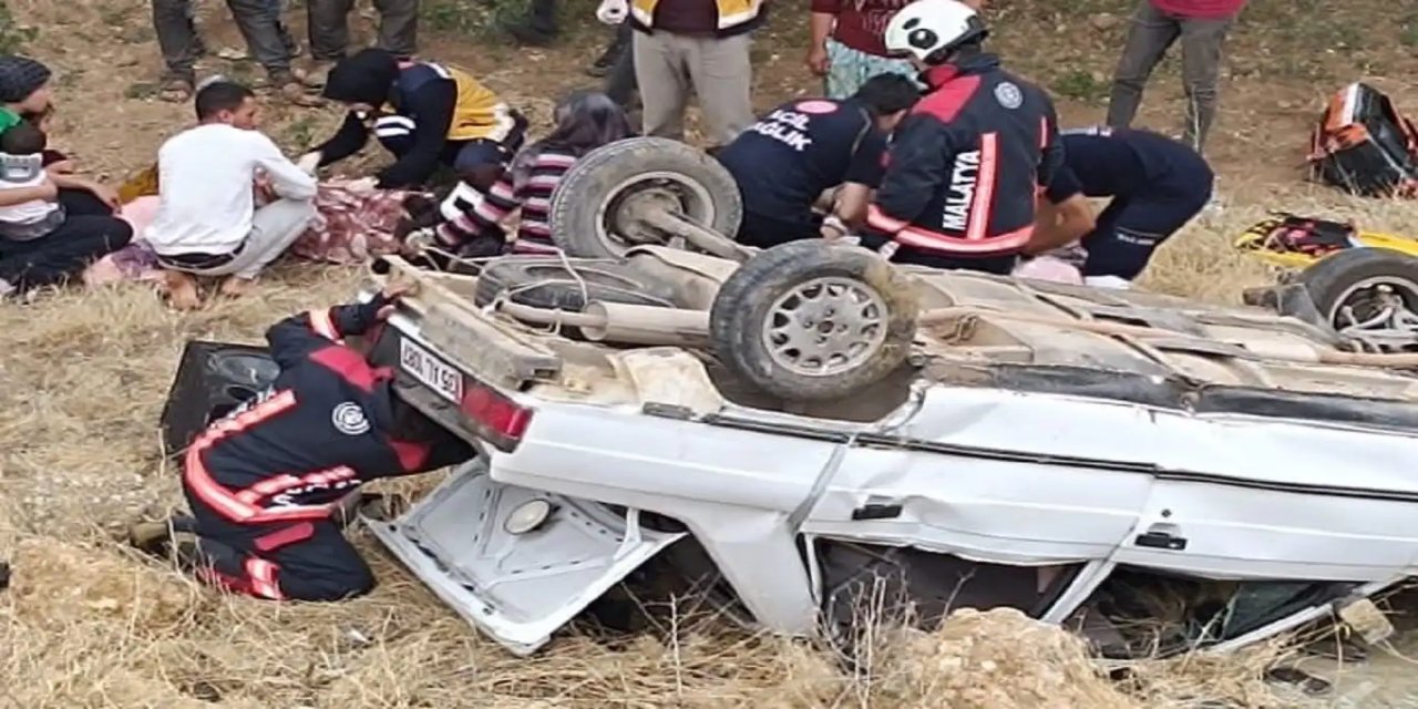 Li Meletîyê erebe li hev qelibîn: 7 birîndar