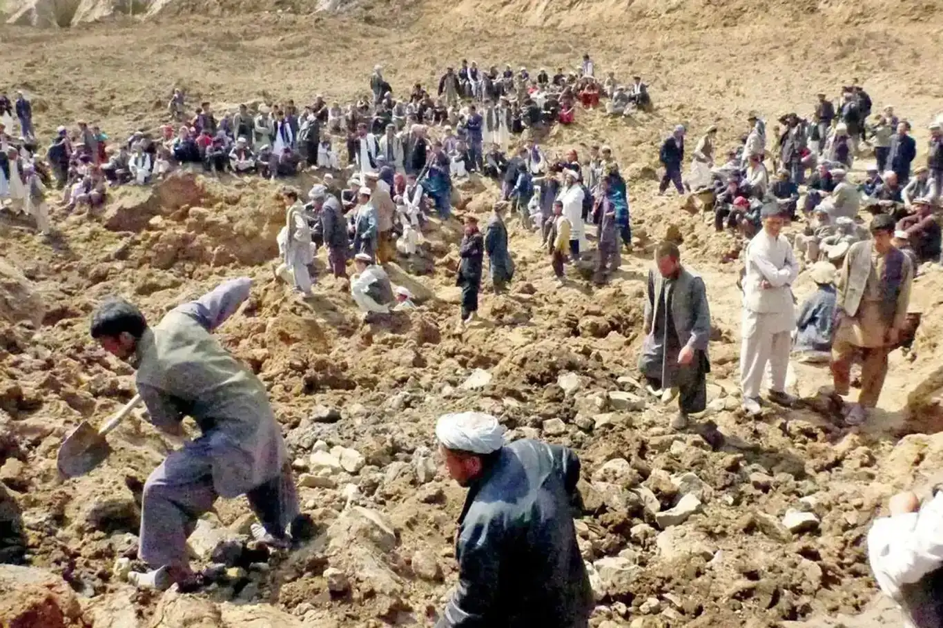 Li Efxenîstanê lehî û bahoz: 35 mirî, 230 birîndar