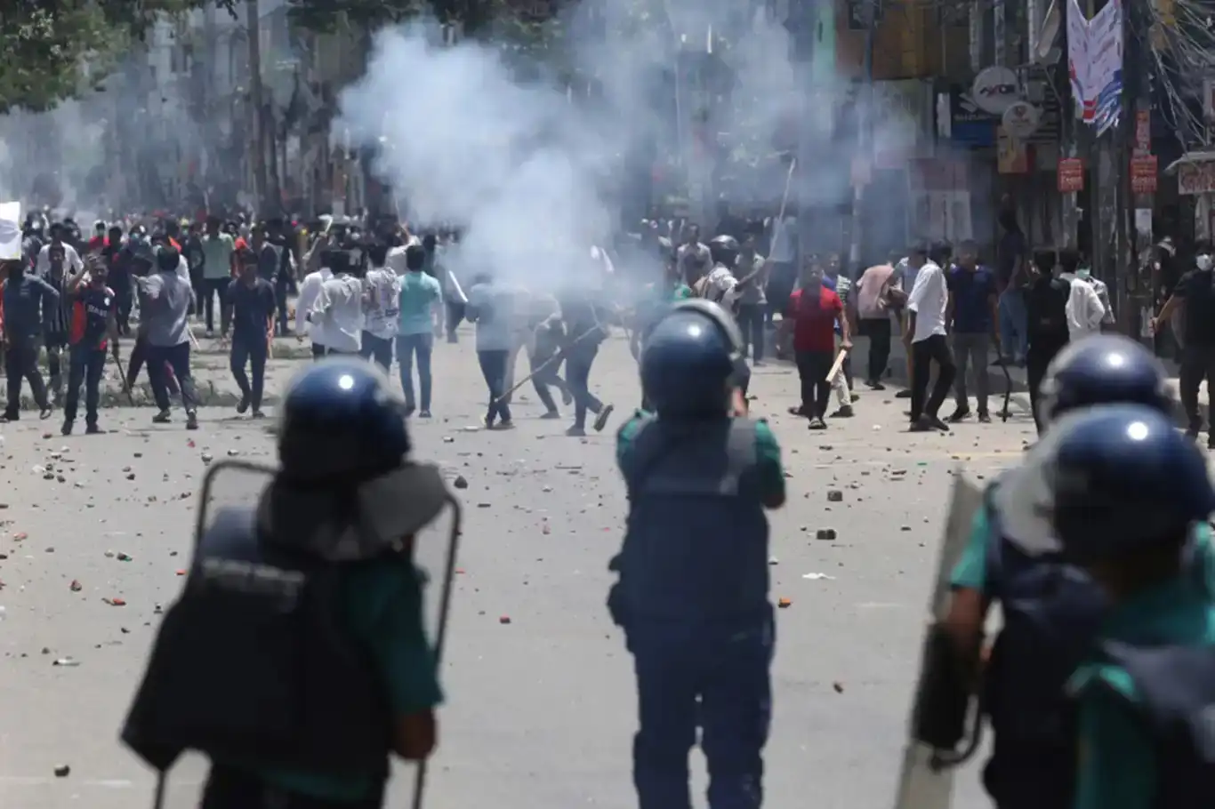 Di bûyerên li Bangladeşê de hejmarê mirîyan derket 50 kesan