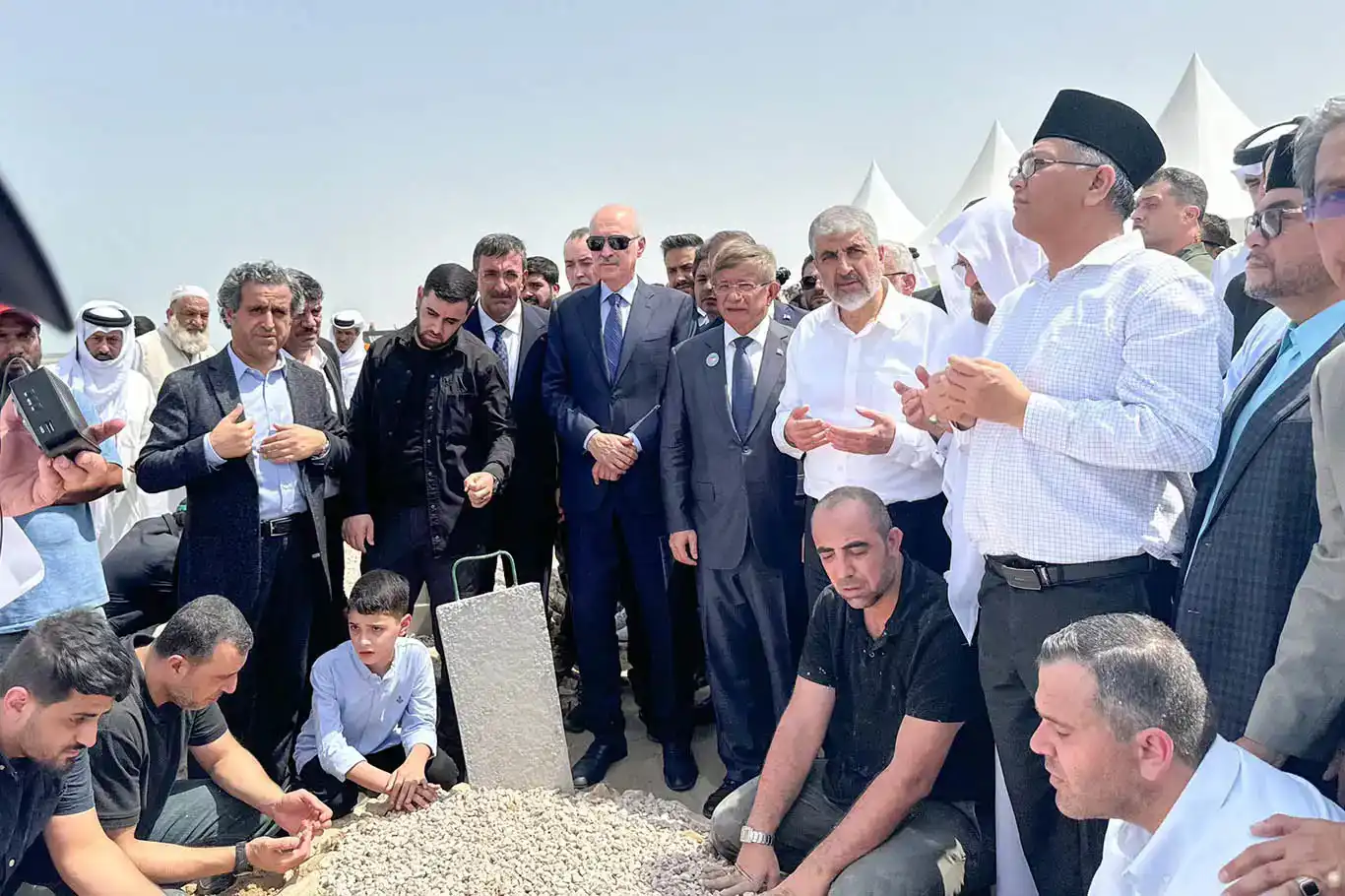 Ji Tirkîyeyê gelek rayedar beşdarî merasîma cenazeyê ya Şehîd Henîyye bûn